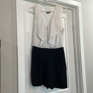 EXPRESS ROMPER WITH POCKETS!!!